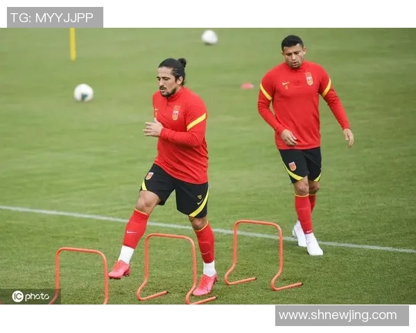 南京网球队团队协作引发热议球员间配合与沟通的争议探讨